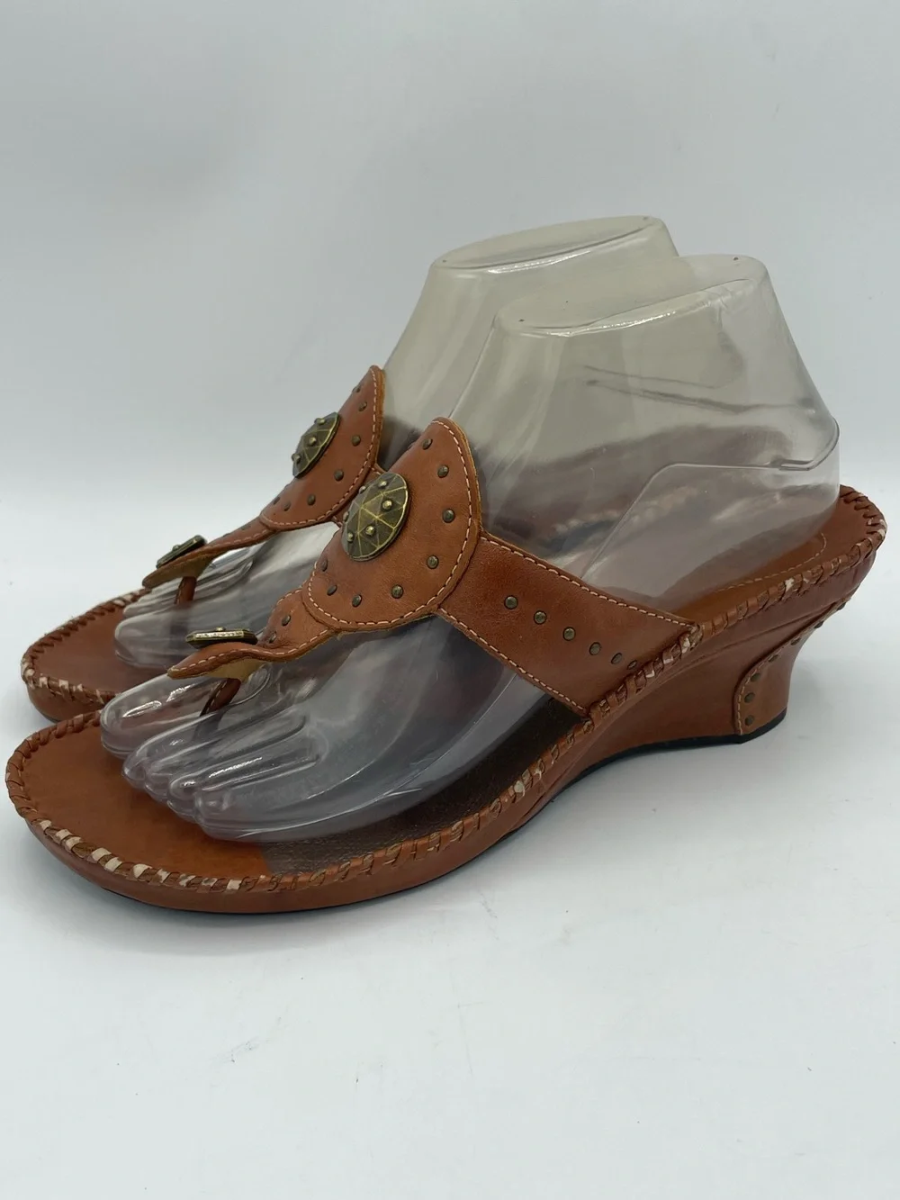 Clarks Artisan Brown Leather Wedge Thong Sandals with Decorative Studs